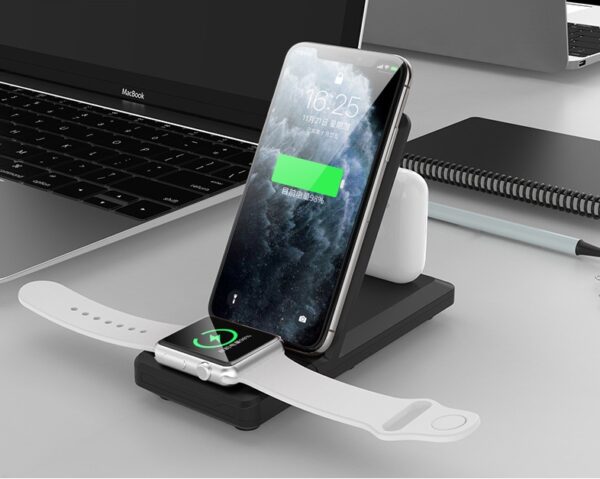 Folding three-in-one multifunctional wireless charger - Image 4